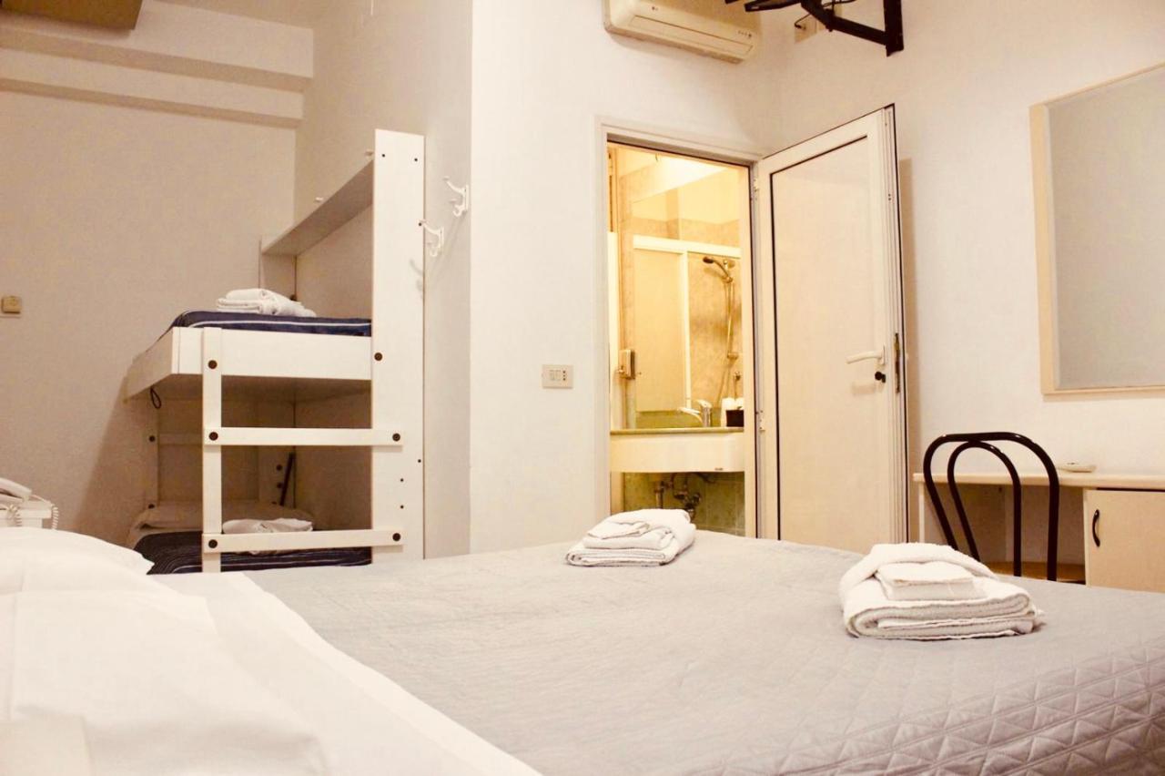 Hotel Villa Lieta Rimini Exteriör bild